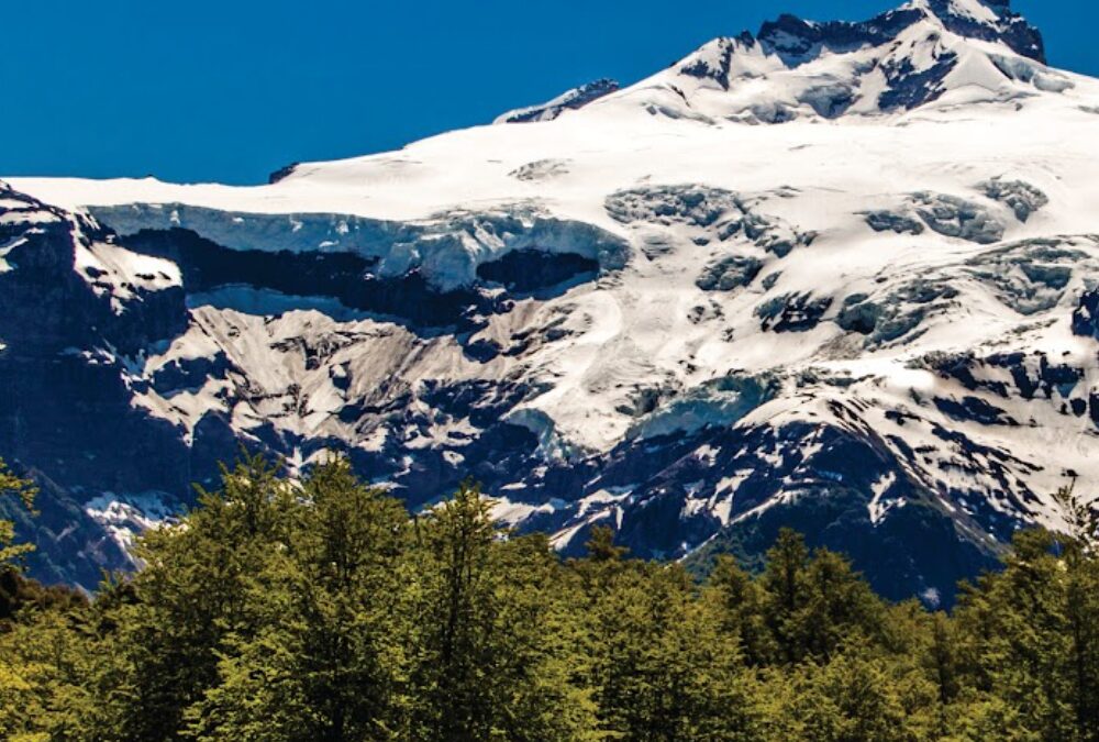 CERRO TRONADOR Y VENTISQUERO NEGRO